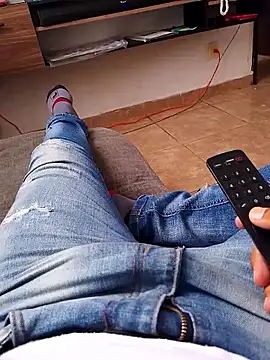 cristian112090 online show from June 17, 8:21 pm