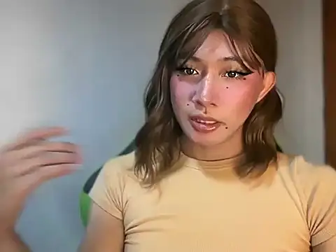 asiantwink0000 online show from May 26, 9:44 pm