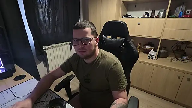 kevinnlovelly online show from February 13, 11:39 am