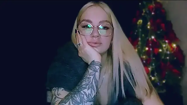 Whitehex666 online show from February 12, 6:58 pm