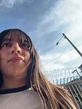 Mia fiire online show from March 14, 9:09 pm