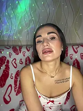 Snapshot of MonikaSi chatting on February 18, 7:21 pm MonikaSi online show from February 18, 7:21 pm