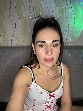 Snapshot of MonikaSi chatting on February 27, 9:04 pm MonikaSi online show from February 27, 9:04 pm