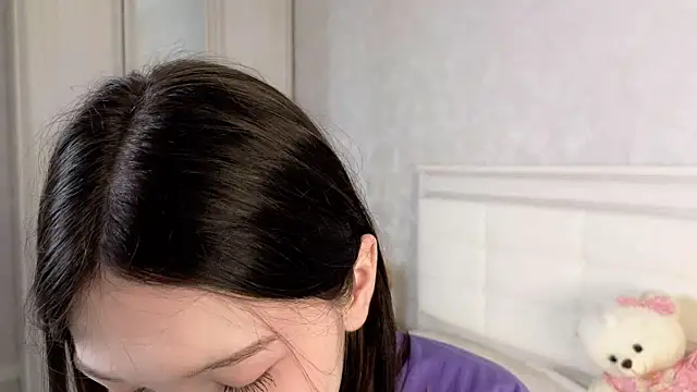 YvonneShames online show from December 20, 11:06 am