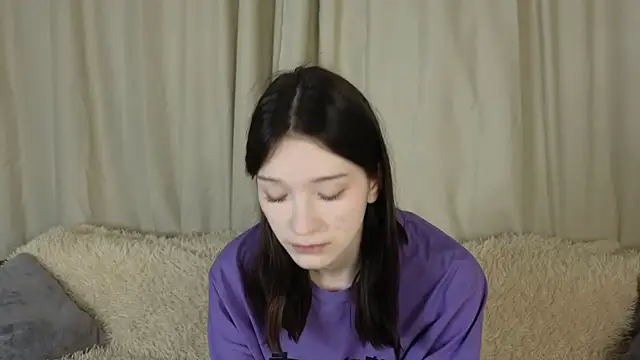 YvonneShames online show from January 14, 1:11 am