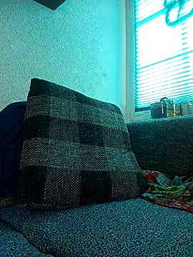 Snapshot of Flutsch chatting on April 1, 8:48 am Flutsch online show from April 1, 8:48 am