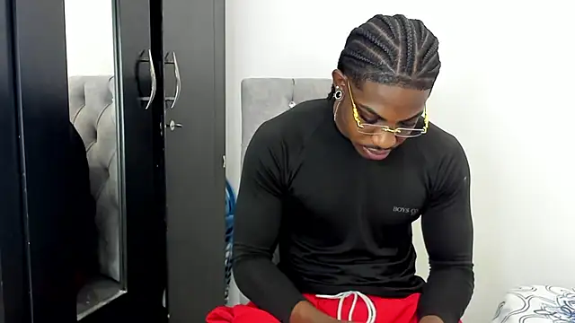 Snapshot of Darktemp_ chatting on February 23, 4:26 pm Darktemp online show from February 23, 4:26 pm