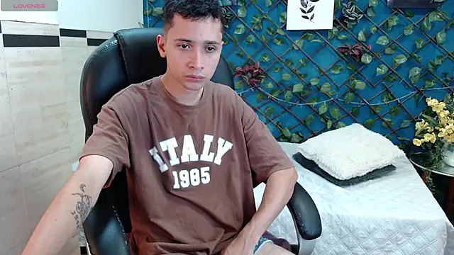 Snapshot of LucassSmith11 chatting on June 24, 8:41 pm LucassSmith11 online show from June 24, 8:41 pm