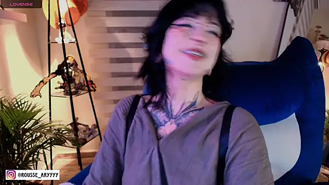 AryRousse online show from May 6, 4:52 am