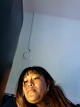 Snapshot of Mariana_eclipse chatting on February 16, 12:45 pm Mariana eclipse online show from February 16, 12:45 pm