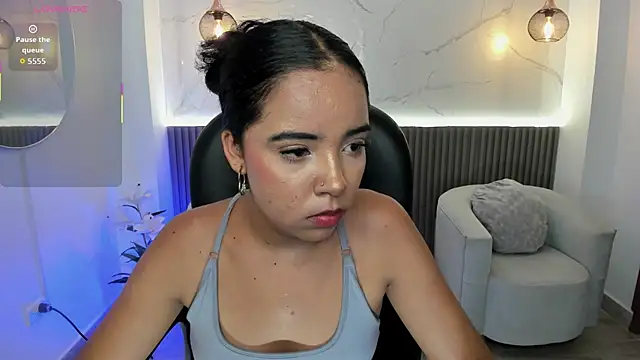 alana martiins online show from July 8, 7:07 pm