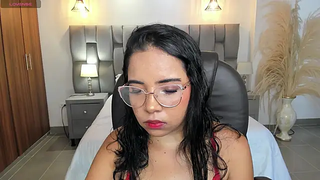 alana martiins online show from July 12, 1:35 pm