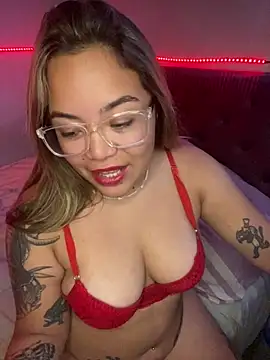 Snapshot of Lindalatina2001 chatting on February 27, 1:27 am Lindalatina2001 online show from February 27, 1:27 am