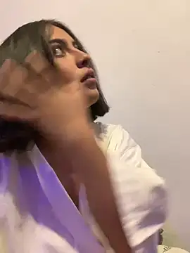 Snapshot of Arely-L1 chatting on March 2, 2:36 am Arely-L1 online show from March 2, 2:36 am