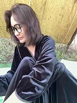 A-ZJunn online show from March 7, 7:49 am