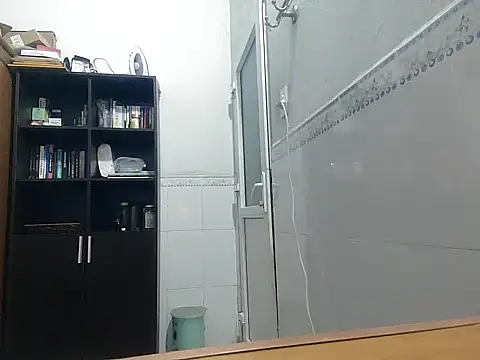 wesleiiiii online show from February 12, 11:22 pm