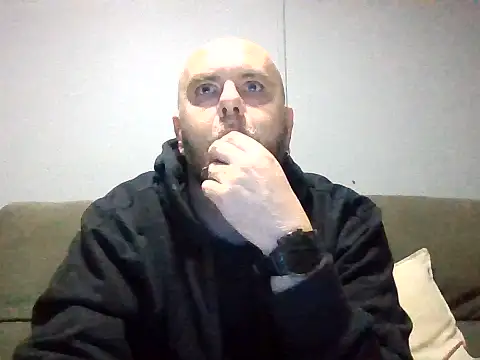 Snapshot of DieselDeek666 chatting on July 19, 7:17 pm DieselDeek666 online show from July 19, 7:17 pm