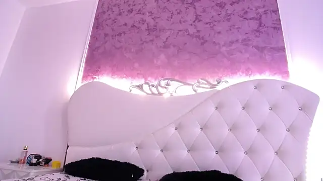 RavenFoxxy online show from May 21, 5:58 am