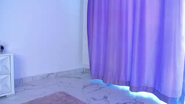 RavenFoxxy online show from May 29, 5:16 am