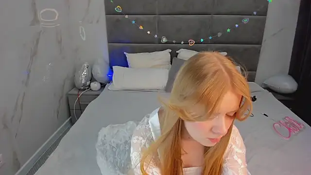 Victori Fox online show from April 10, 11:42 pm