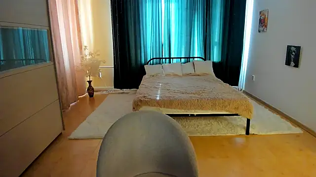 KrisDoeil online show from April 20, 2:36 am