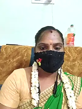 Tamil Pallavi online show from May 31, 6:04 pm