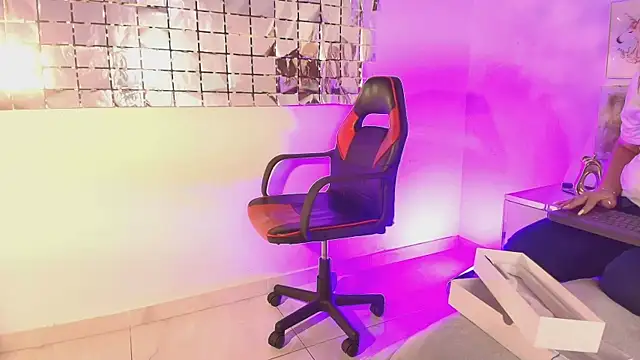 ElenaLauren online show from July 21, 2:52 pm