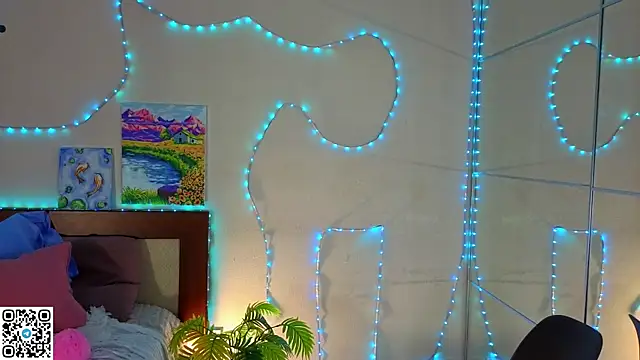 Snapshot of MatthewHoffis chatting on June 18, 8:13 pm MatthewHoffis online show from June 18, 8:13 pm