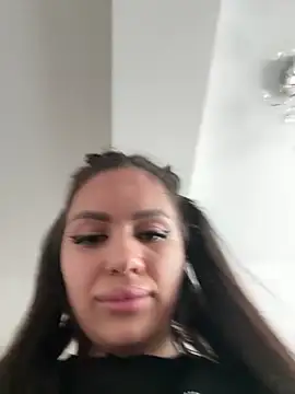 SiennaLuxexx online show from March 4, 1:06 pm