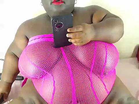 NAUGHTY MIDGET30 online show from June 4, 8:20 am