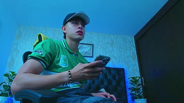 Lander Cruz online show from March 4, 5:41 pm