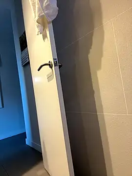 andresbale online show from January 11, 8:19 am