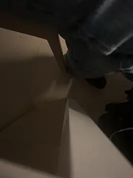 andresbale online show from February 8, 2:59 am