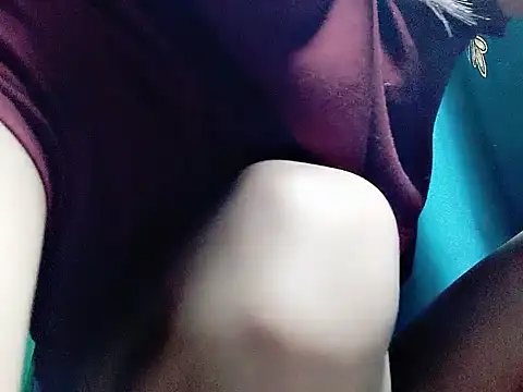 Snapshot of Nana569 chatting on February 10, 8:35 pm Nana569 online show from February 10, 8:35 pm