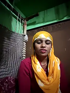 Rakhi hote online show from February 14, 8:05 pm