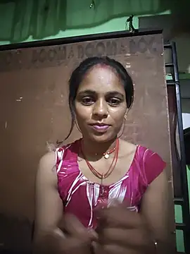 Rakhi hote online show from June 15, 10:45 pm