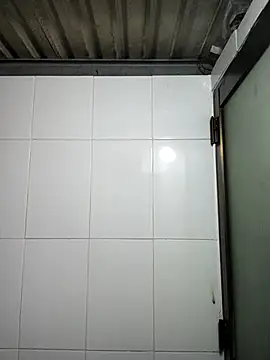 felicity chloe online show from April 18, 8:29 am