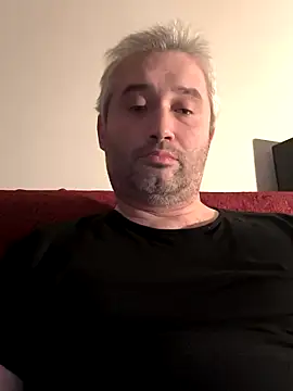 Olomoucak1982 online show from December 16, 2:55 pm