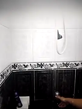 Valeria montana  online show from March 14, 9:20 pm