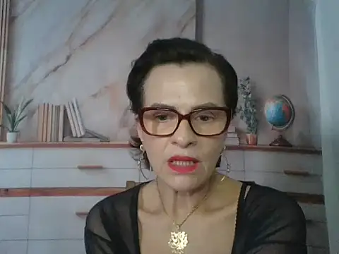 Snapshot of Luna-Hot0802 chatting on January 6, 12:53 pm Luna-Hot0802 online show from January 6, 12:53 pm