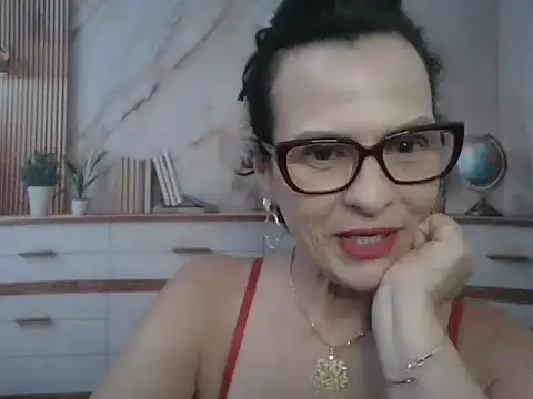 Snapshot of Luna-Hot0802 chatting on January 15, 12:10 pm Luna-Hot0802 online show from January 15, 12:10 pm