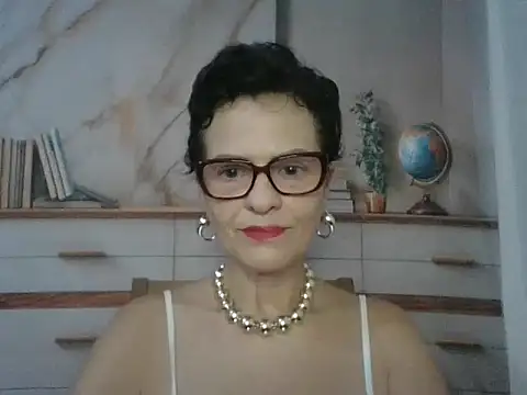 Snapshot of Luna-Hot0802 chatting on February 13, 11:50 am Luna-Hot0802 online show from February 13, 11:50 am