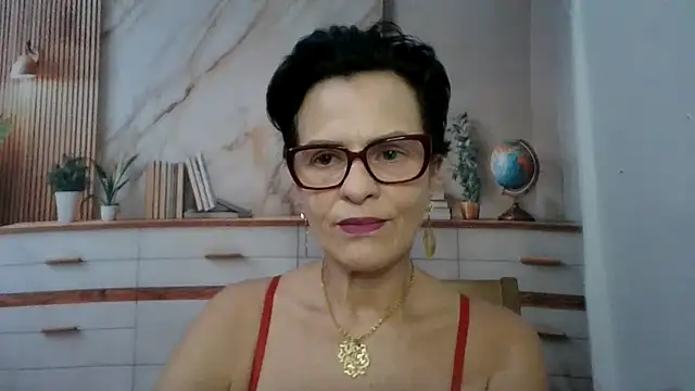 Snapshot of Luna-Hot0802 chatting on February 28, 6:53 pm Luna-Hot0802 online show from February 28, 6:53 pm