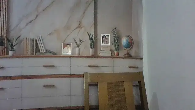 Snapshot of Luna-Hot0802 chatting on March 28, 8:41 pm Luna-Hot0802 online show from March 28, 8:41 pm