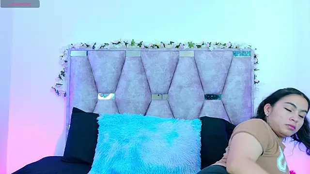 iris and damian online show from April 4, 4:26 pm