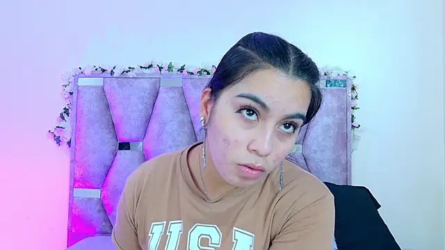 iris and damian online show from April 11, 5:17 pm