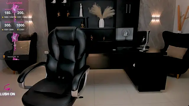 ChloeManson online show from December 11, 11:54 pm