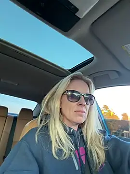 sinfulsara online show from February 13, 10:39 pm