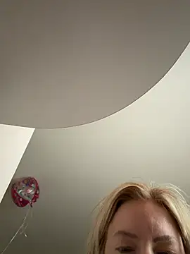 sinfulsara online show from February 26, 9:14 pm