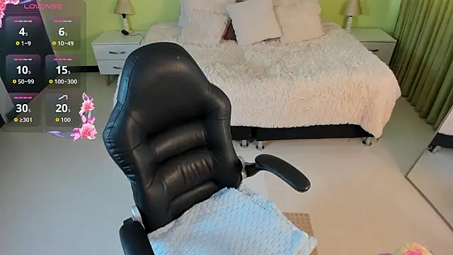 Celeste Rous   online show from February 14, 12:24 pm